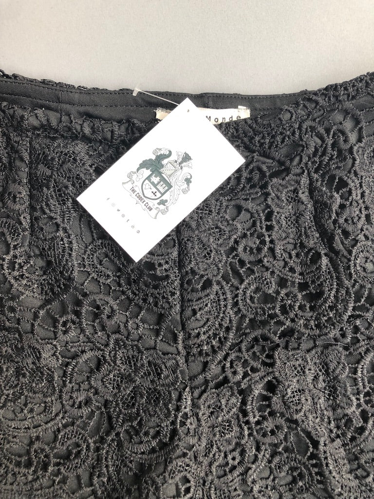 Senorita Shorts in Black