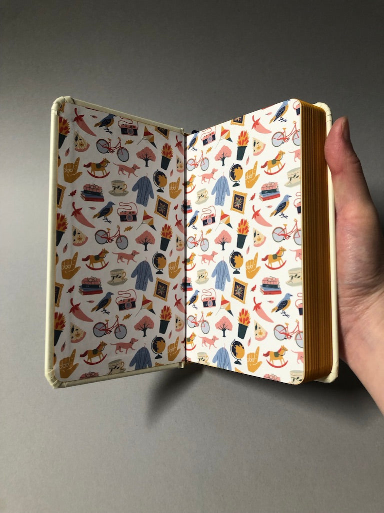 Listography: One List a Day (A Three-Year Journal)