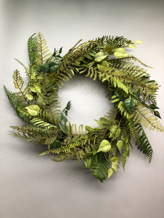 Fern Leaves Green Wreath: 24 inches