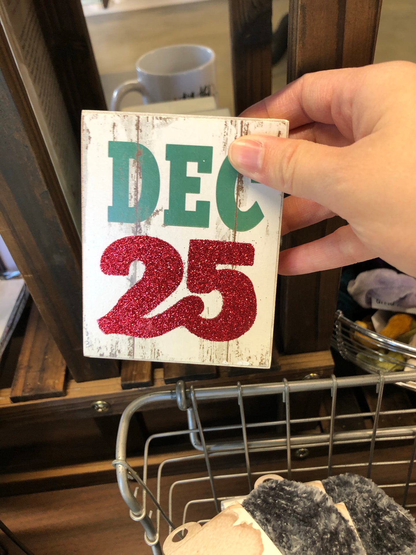 Dec 25 Sign: MDF, 3 x 4 inches